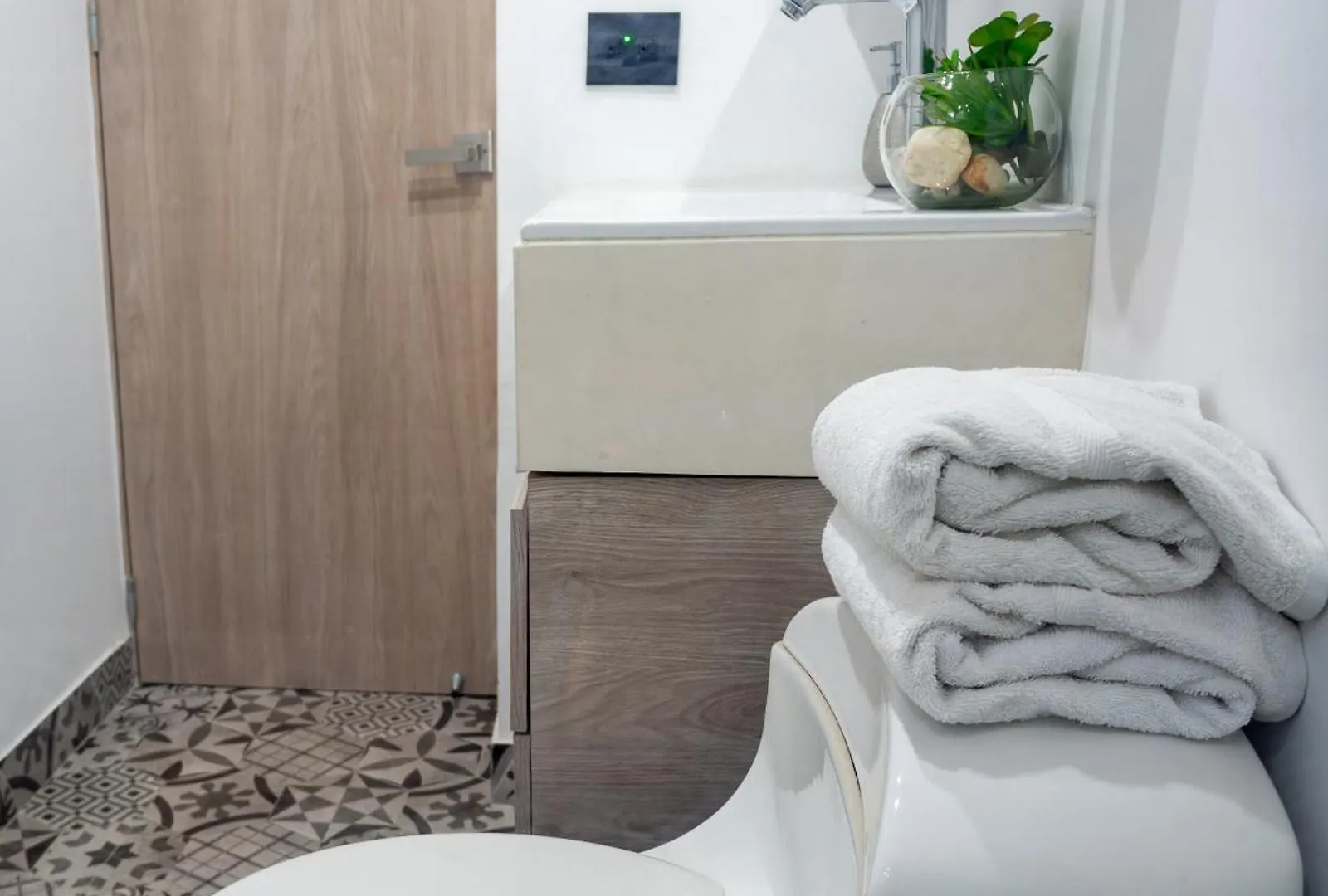 Luxury Laureles Loft Near Top Dining & Bars Medellín Apartament