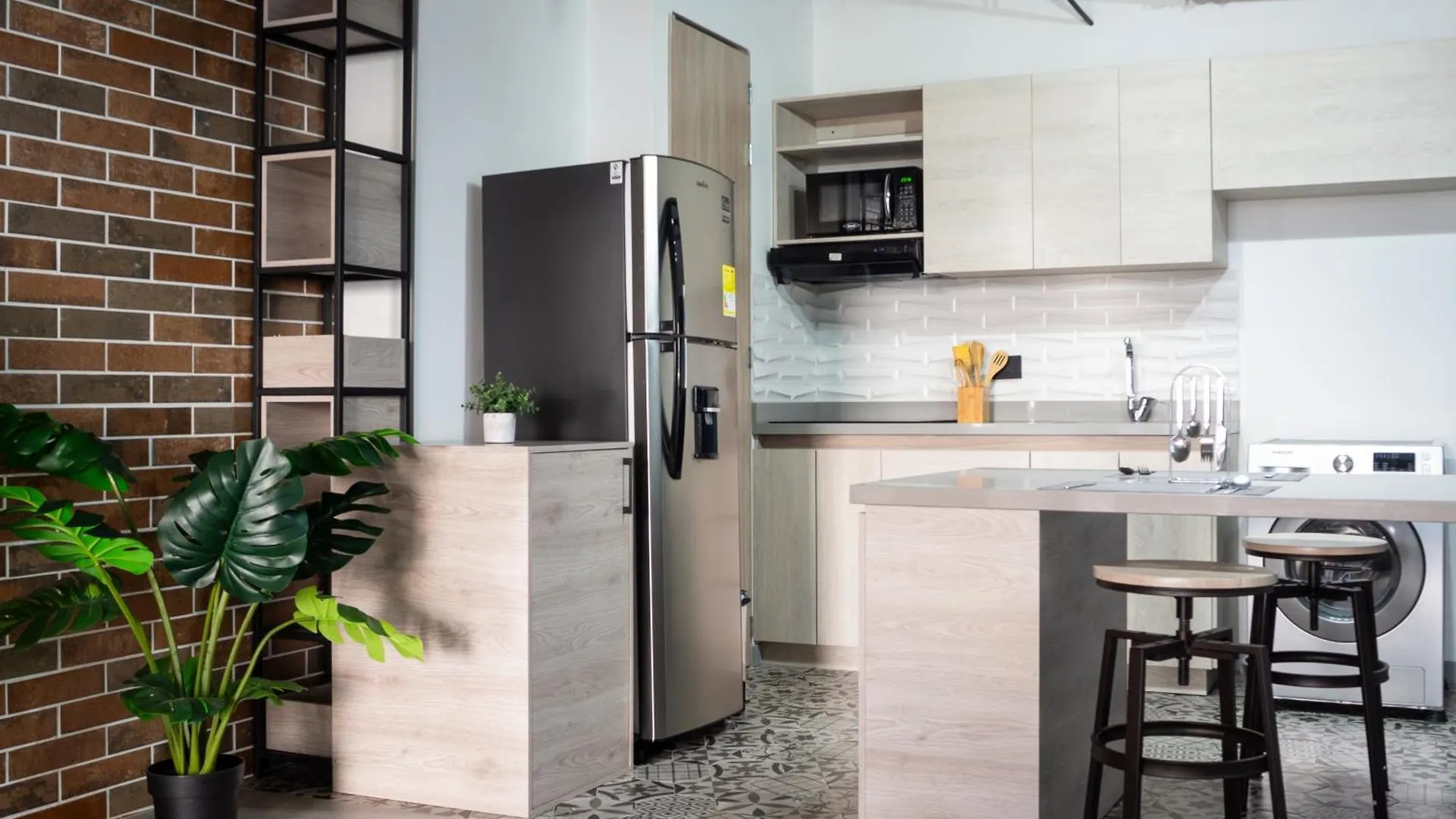 Luxury Laureles Loft Near Top Dining & Bars Medellín Apartament